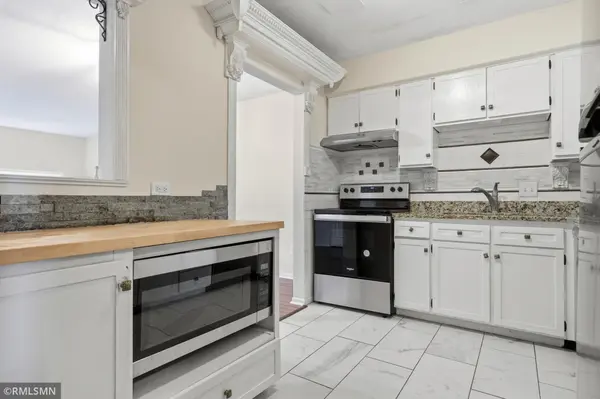 7211 W Franklin AVE, Saint Louis Park, MN 55426