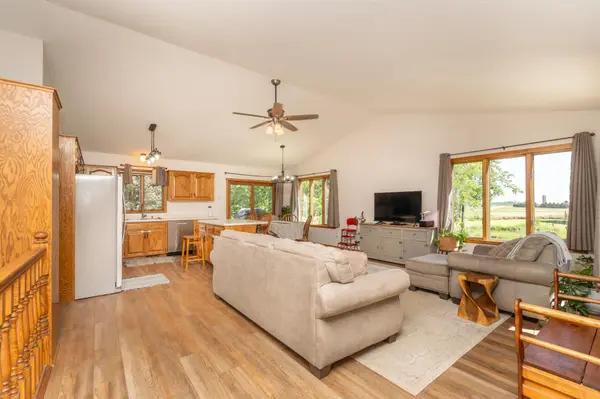 22346 302nd ST, Belle Plaine, MN 56011