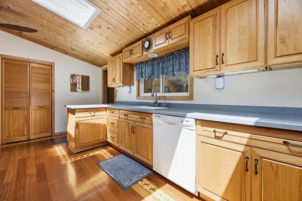 1725 N River RD, Buffalo City, WI 54622