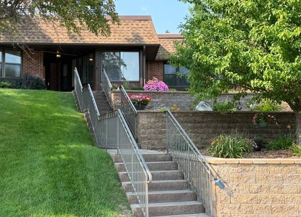 909 Luther PL #102, Albert Lea, MN 56007