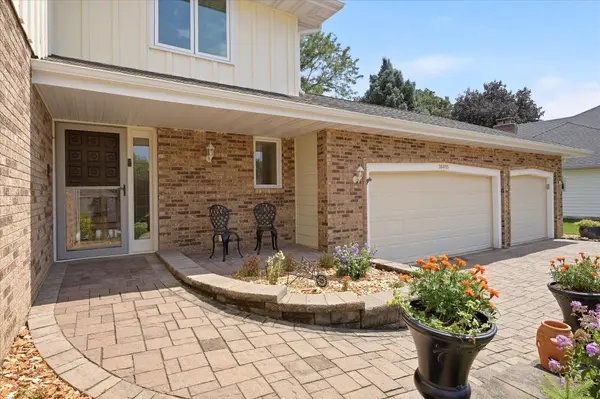 16015 46th AVE N, Plymouth, MN 55446