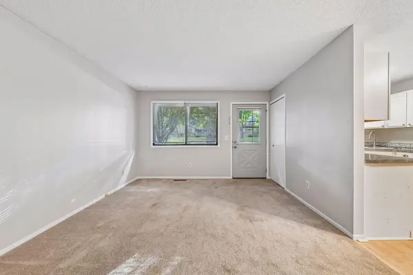13316 Zenith LN, Eden Prairie, MN 55346
