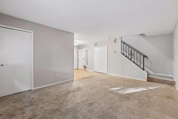 13316 Zenith LN, Eden Prairie, MN 55346
