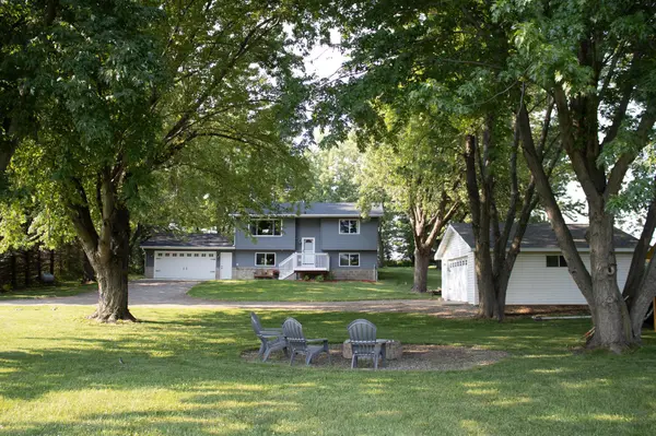 5290 85th ST NE, Monticello, MN 55362