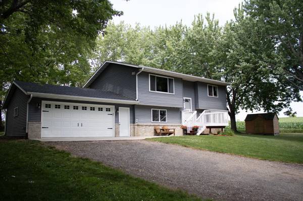 5290 85th ST NE, Monticello, MN 55362