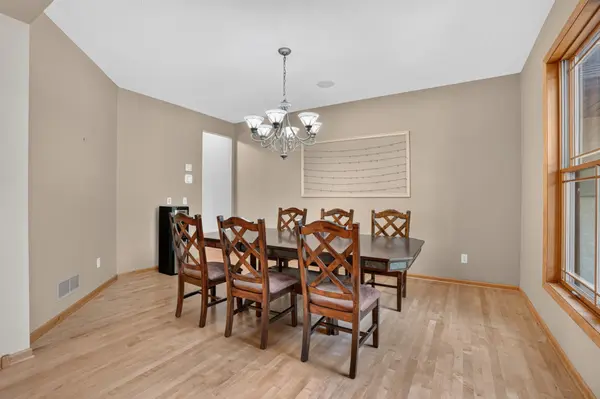 18897 Explorer TRL, Eden Prairie, MN 55347
