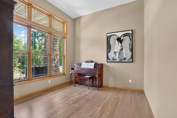 18897 Explorer TRL, Eden Prairie, MN 55347