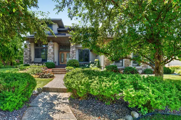 18897 Explorer TRL, Eden Prairie, MN 55347