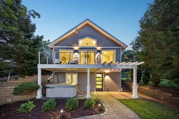 15747 West AVE SE, Prior Lake, MN 55372
