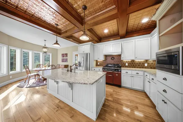 905 Highlander TRL, Hudson, WI 54016