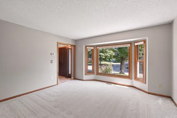 11005 45th AVE N, Plymouth, MN 55442