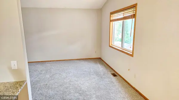 8001 Jeffery AVE S, Cottage Grove, MN 55016