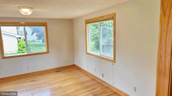 8001 Jeffery AVE S, Cottage Grove, MN 55016