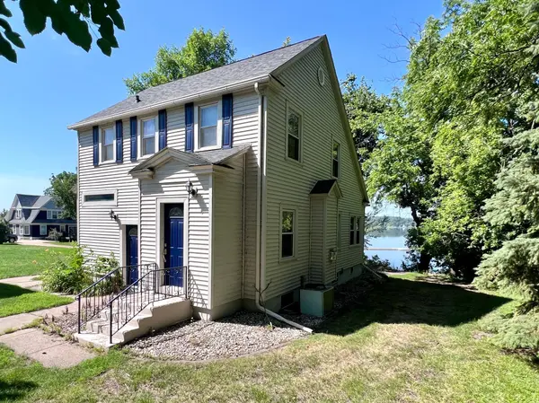 521 Lakeshore DR, Ortonville, MN 56278