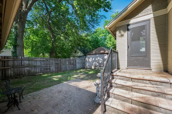 406 W Lewis ST, Mankato, MN 56001
