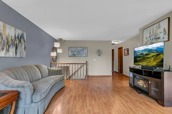 1735 Hazelwood CIR, Saint Cloud, MN 56303