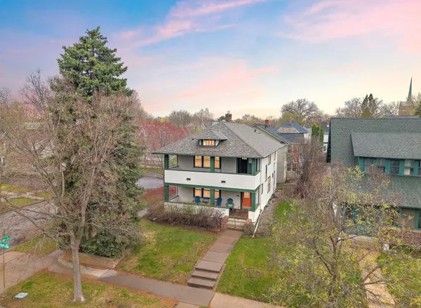 2017 Laurel AVE, Saint Paul, MN 55104