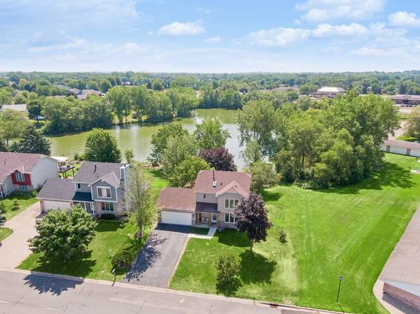 7370 158th ST W, Apple Valley, MN 55124