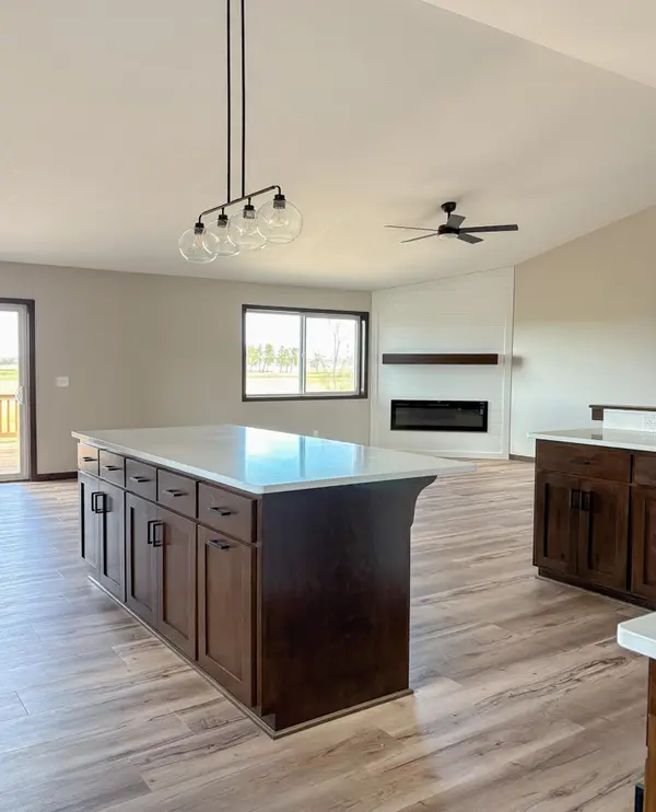 14250 277th AVE NW, Zimmerman, MN 55398