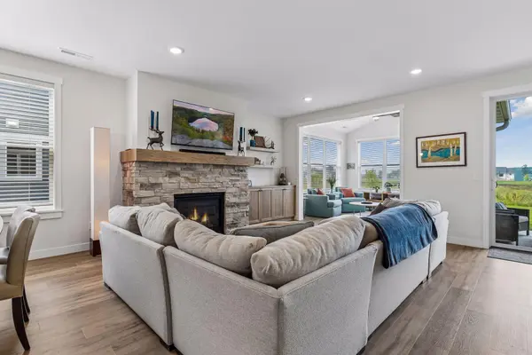 1001 Turner LN, New Richmond, WI 54017
