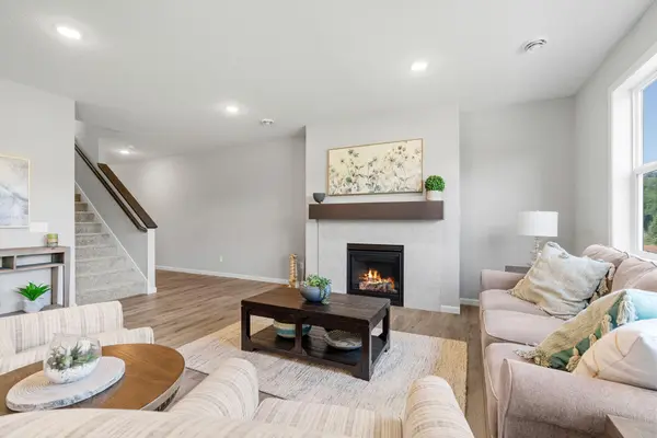 22382 Denmark CT, Farmington, MN 55024