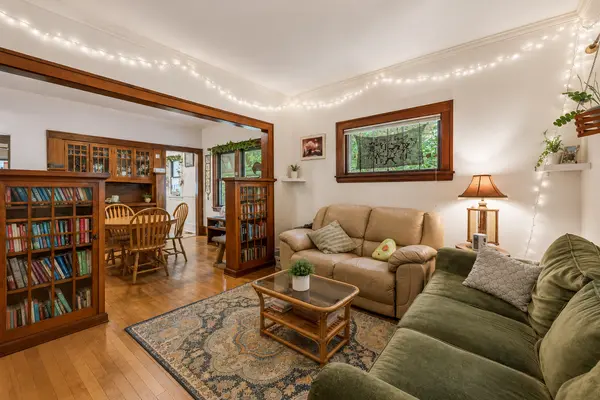 1004 26th AVE SE, Minneapolis, MN 55414