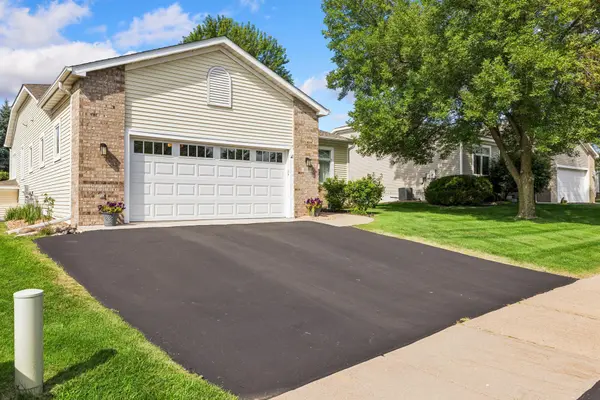 810 Monet CT, Mendota Heights, MN 55120