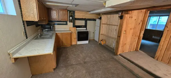 905 College ST N, Fargo, ND 58102