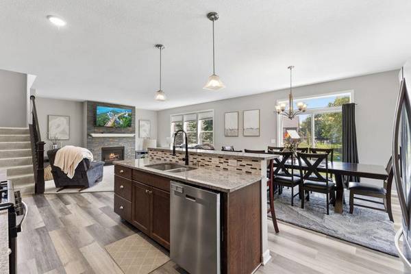 4596 Landings WAY, Minnetrista, MN 55375