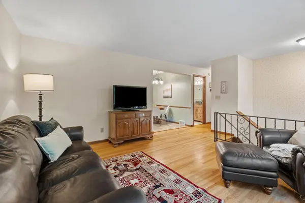 2207 Orchard LN, White Bear Lake, MN 55110