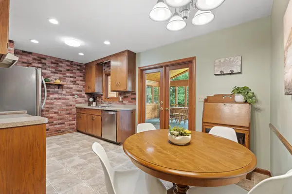 2207 Orchard LN, White Bear Lake, MN 55110
