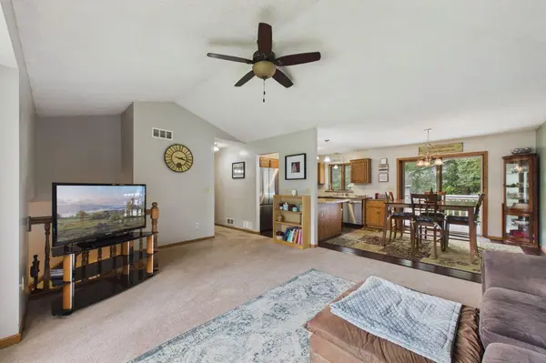 230 Mahtomedi AVE, Mahtomedi, MN 55115