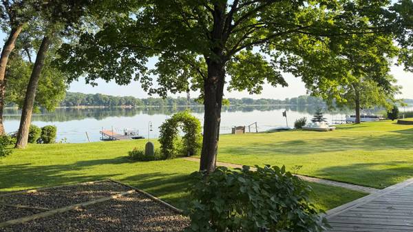 1037 Hamlet DR N, Avon, MN 56310