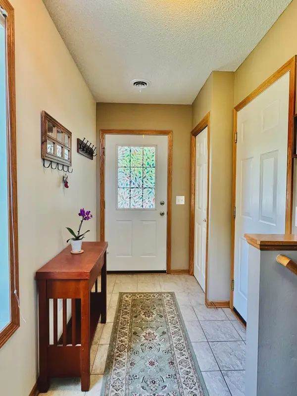 2763 Century CIR, Chanhassen, MN 55317