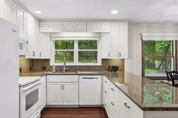 360 Quail RD, Dellwood, MN 55110