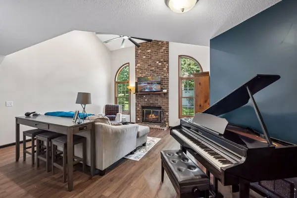 11081 Oregon Curve, Bloomington, MN 55438