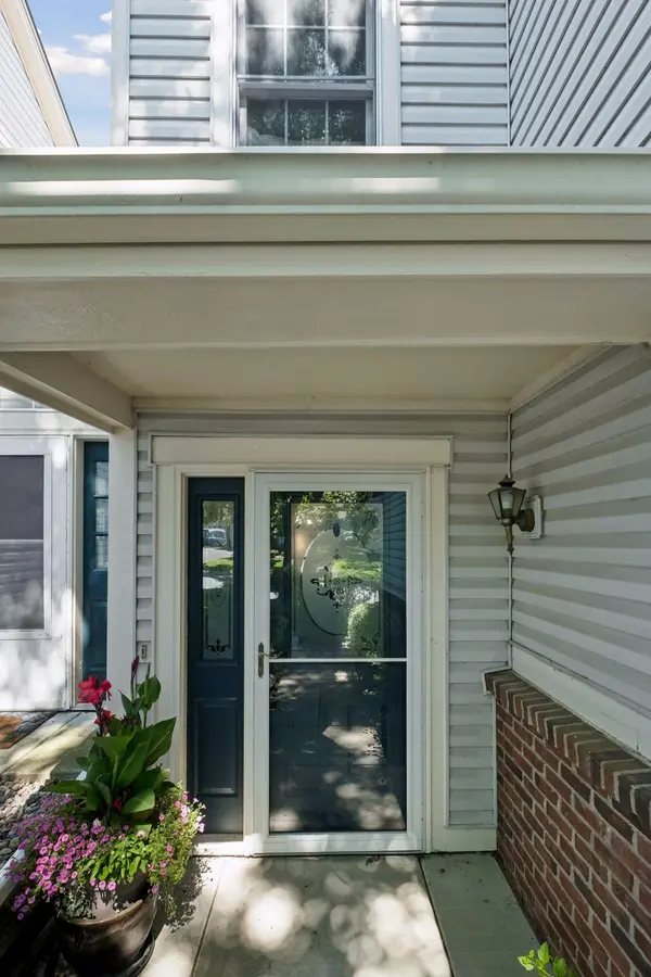 11081 Oregon Curve, Bloomington, MN 55438