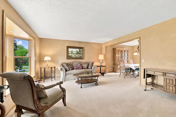 17654 W 67th ST, Eden Prairie, MN 55346