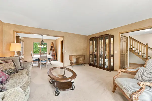 17654 W 67th ST, Eden Prairie, MN 55346