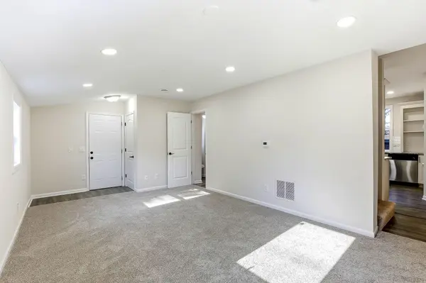 941 Cypress ST, Saint Paul, MN 55106