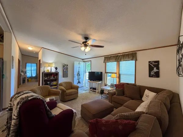 25 Pommier LN, Garvin, MN 56132