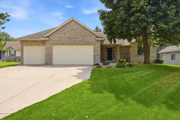 1528 141st LN NW, Andover, MN 55304
