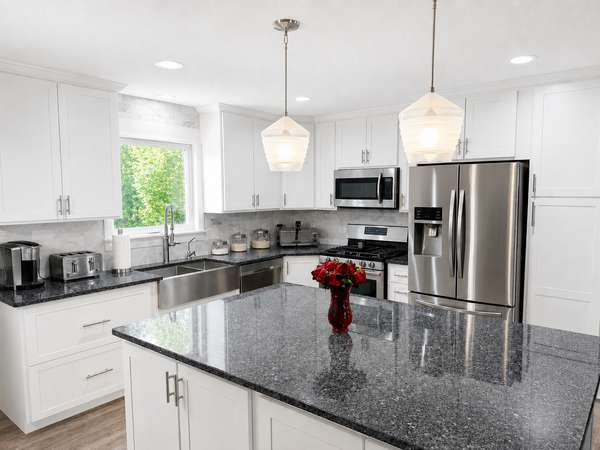 3856 Cinnabar DR, Eagan, MN 55122