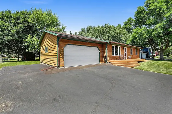 3631 Hillview LN, Saint Bonifacius, MN 55375