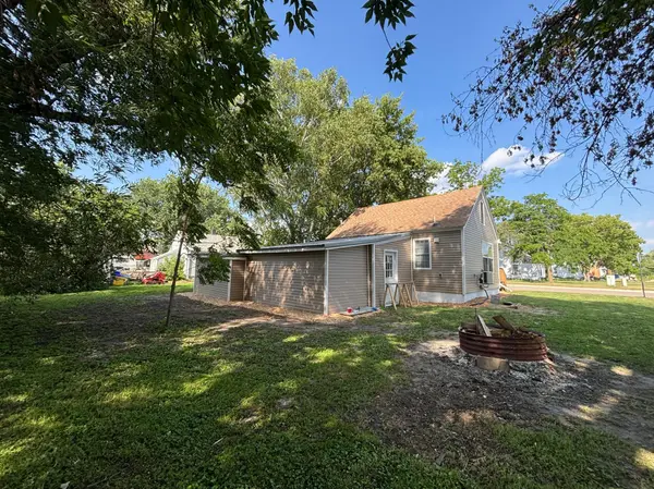 106 1st AVE SW, Eagle Bend, MN 56446