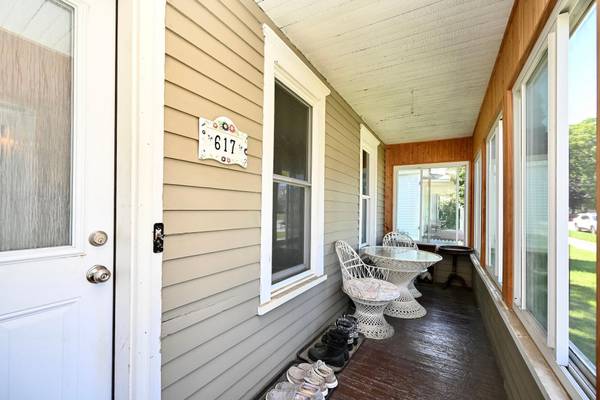 617 W Howard ST, Winona, MN 55987