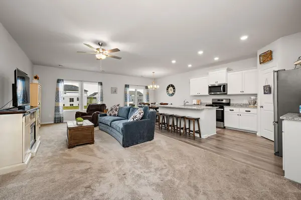 10188 Twin Lakes Pkwy NW, Elk River, MN 55330