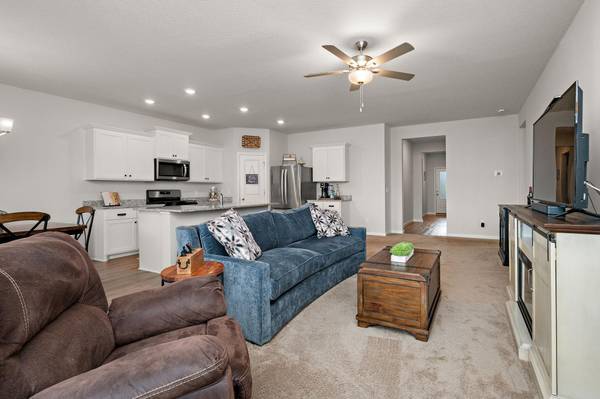 10188 Twin Lakes Pkwy NW, Elk River, MN 55330
