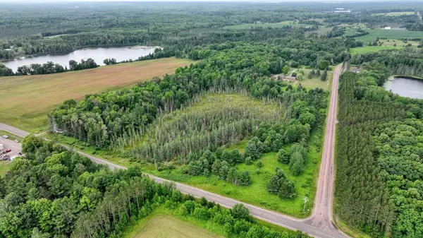 4E Twin Lake Road, Hayward, WI 54843
