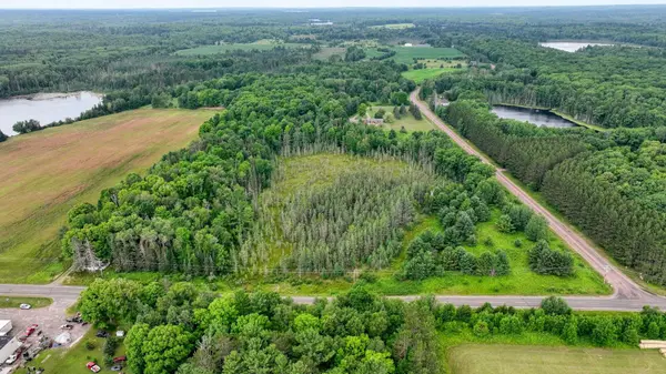 4E Twin Lake Road, Hayward, WI 54843